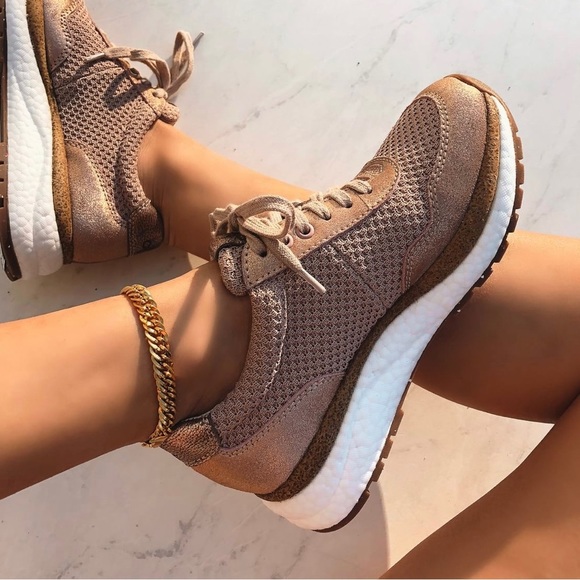 Major Clearance! OTBT Flash Sneakers, comfortable cute casual shoes walking - Picture 2 of 6